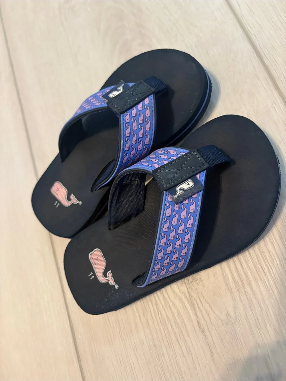Vineyard Vines comfortable navy